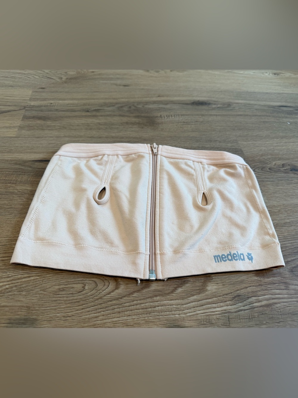 Medela Beige Hands-Free Pumping Bra with Tag